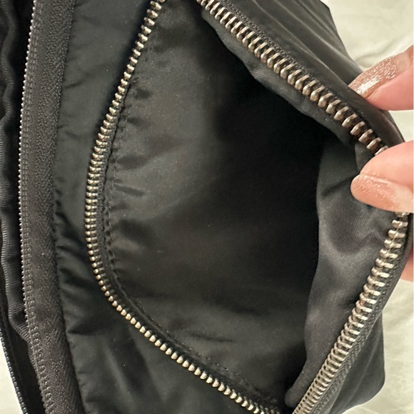 Lululemon Athletica Curved Lines Nylon Crossbody Bag ~ As Is - Picture 6 of 11